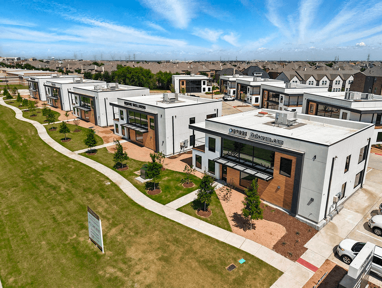 Foto o render de la unidad 220 - Strip Center Dallas